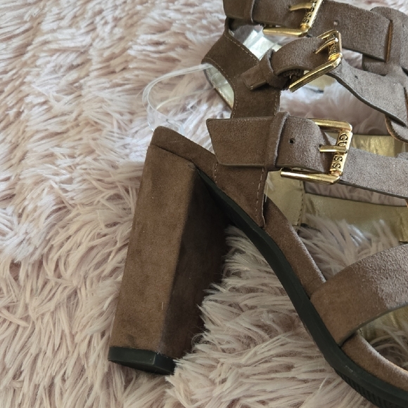 Guess Elegant Tan Brown Summer Strappy Heels Shoes - Picture 2 of 11